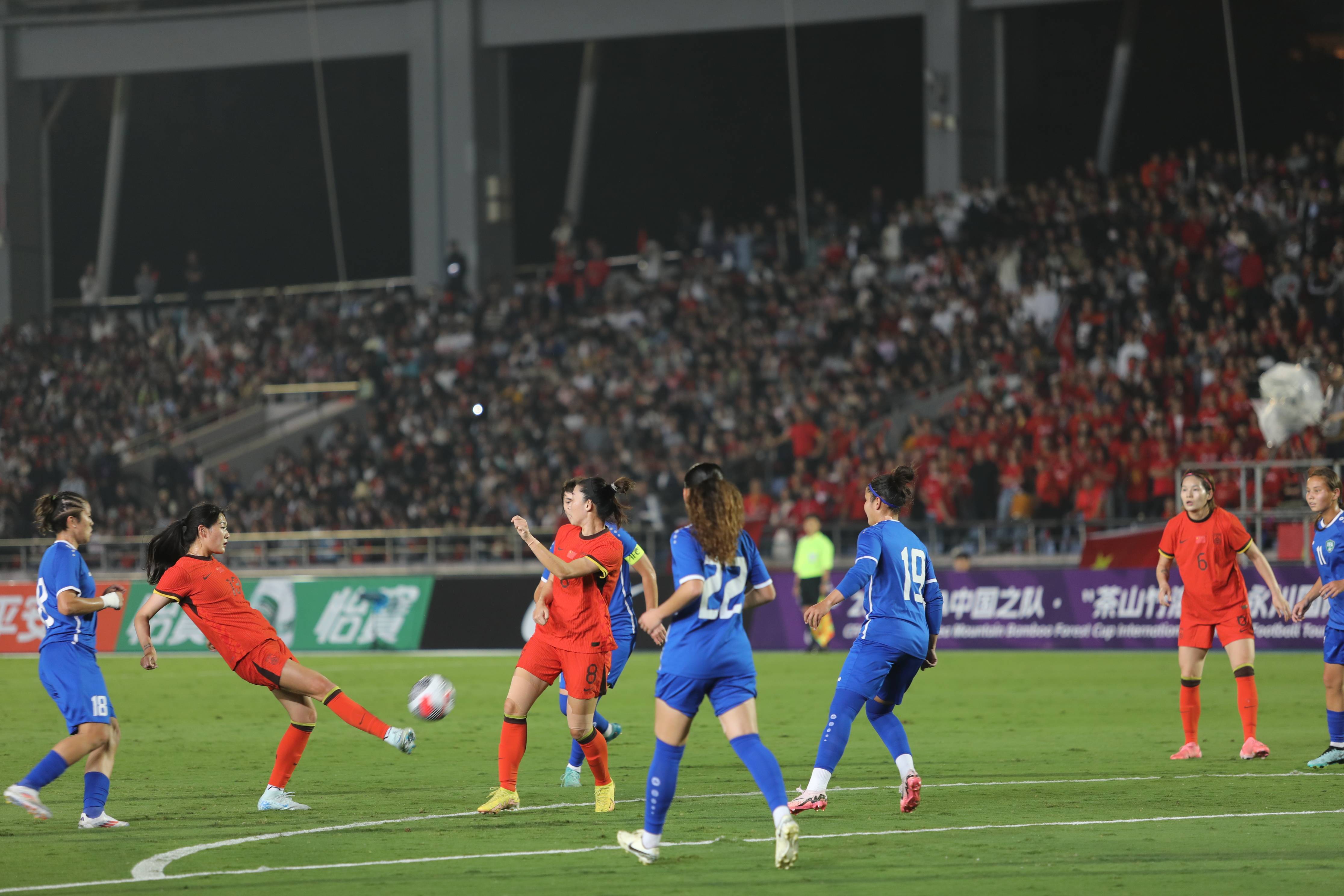 日本女足全力以赴，斩获中超联赛四连胜